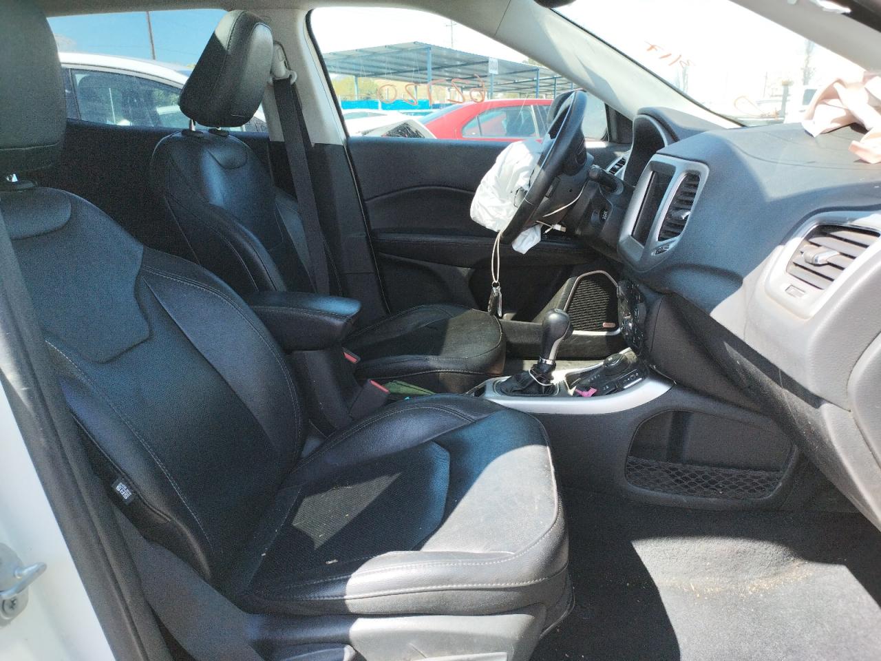 Photo 5 from auction – 2019 JEEP COMPASS LI with VIN 3C4NJDCB0KT761513