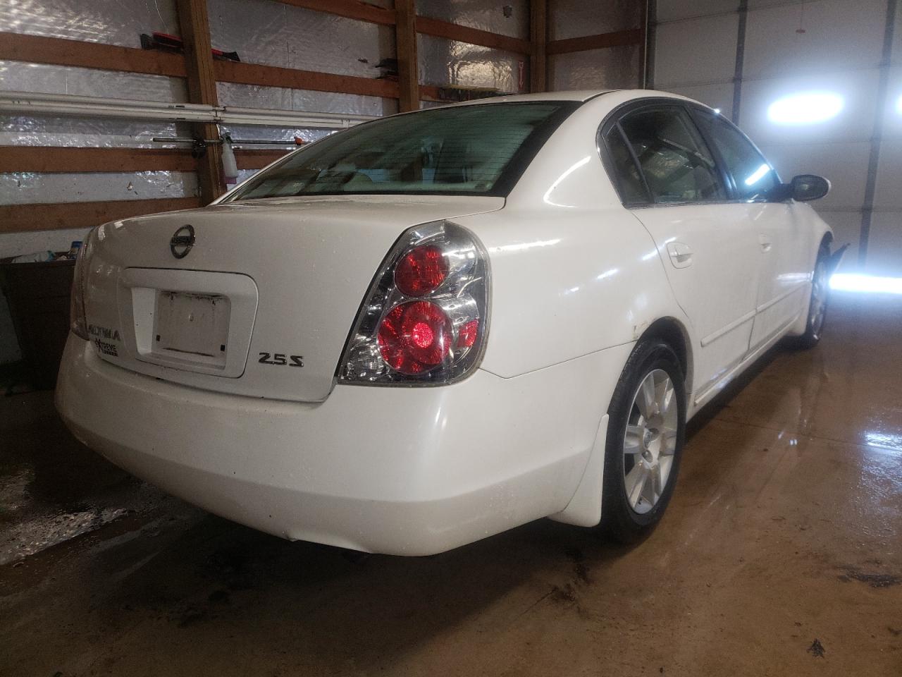 Photo 4 from auction – 2005 NISSAN ALTIMA S with VIN 1N4AL11D25C108747