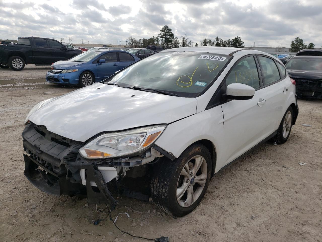 Photo 2 from auction – 2012 FORD FOCUS SE with VIN 1FAHP3K22CL422245