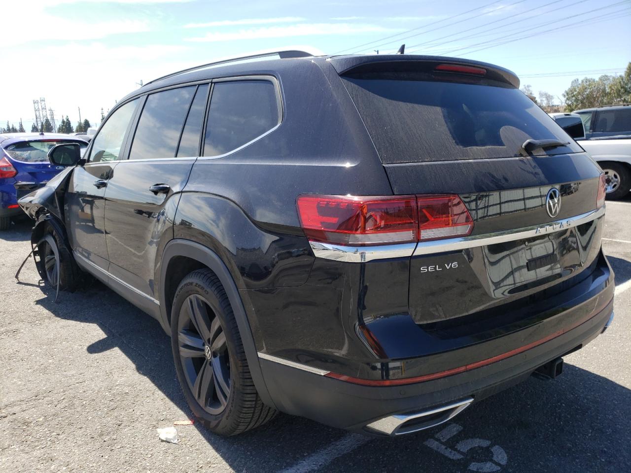 Photo 3 from auction – 2021 VOLKSWAGEN ATLAS SEL with VIN 1V2ER2CA8MC520977