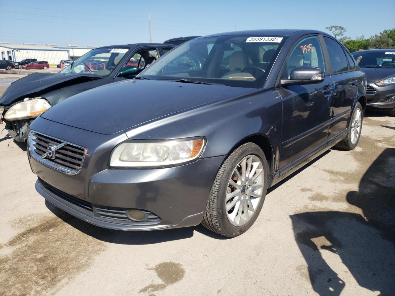 Photo 2 from auction – 2011 VOLVO S40 T5 with VIN YV1672MS3B2550632
