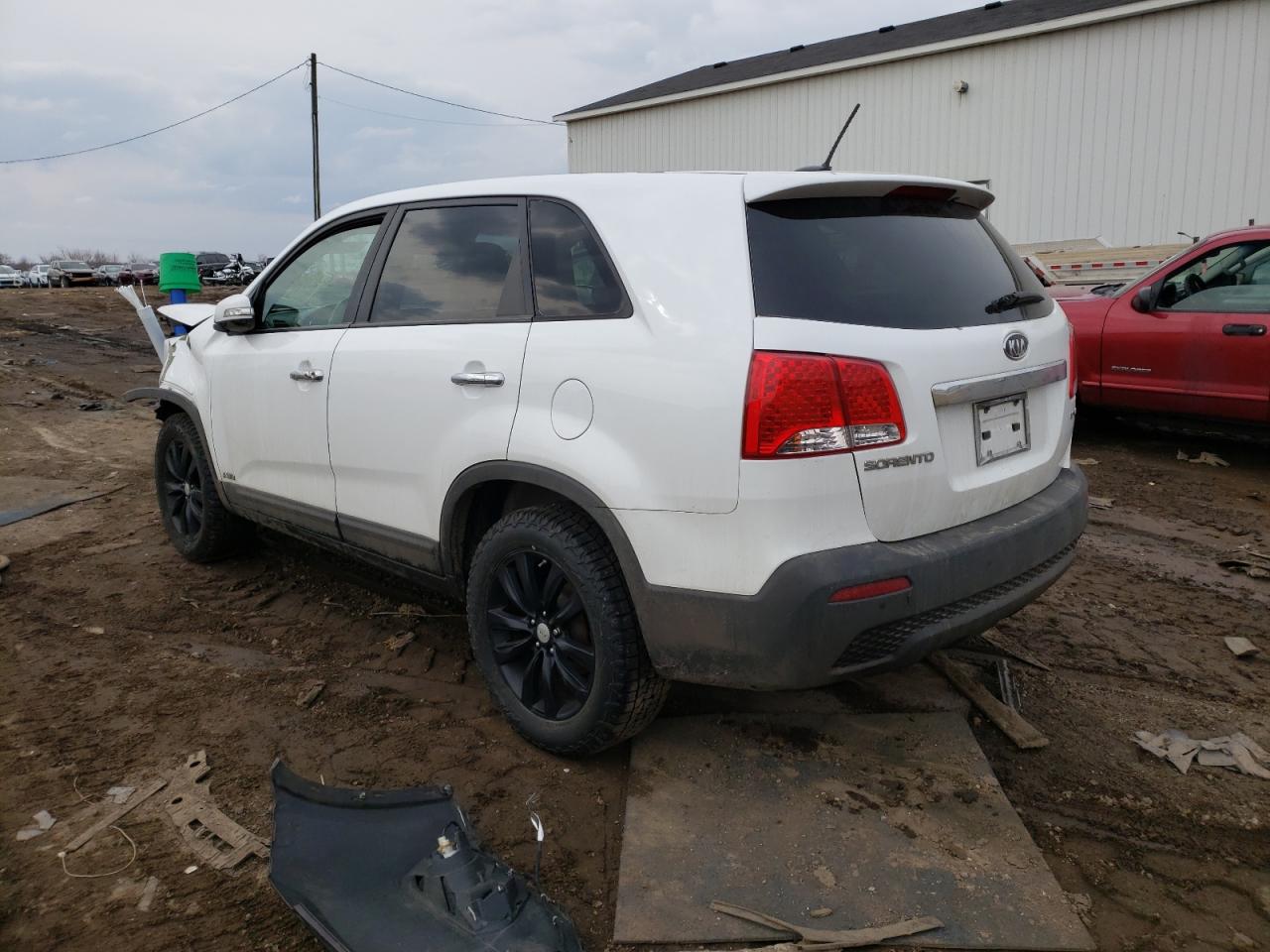 Photo 3 from auction – 2011 KIA SORENTO EX with VIN 5XYKUDA25BG005762