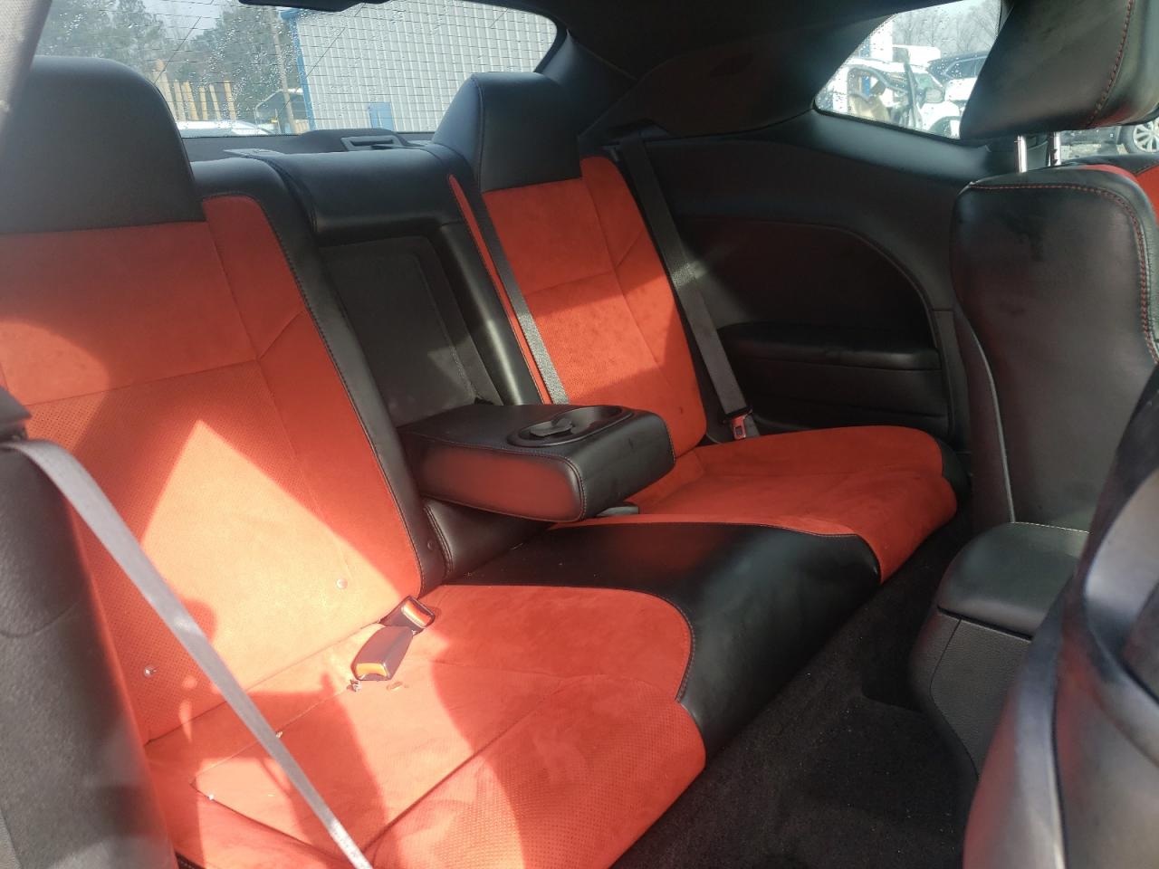 Photo 6 from auction – 2016 DODGE CHALLENGER with VIN 2C3CDZFJ9GH118497