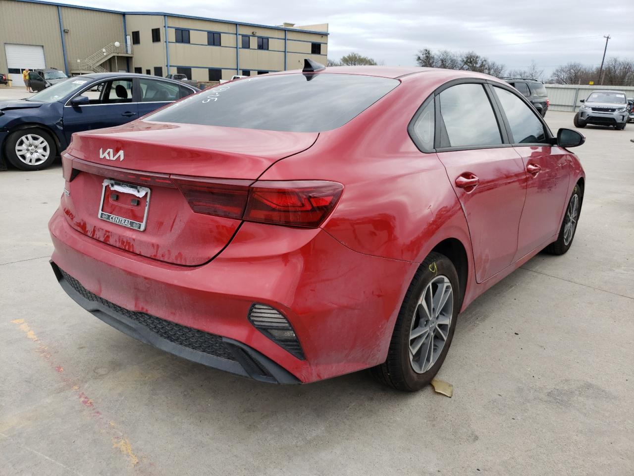 Photo 4 from auction – 2022 KIA FORTE FE with VIN 3KPF24AD9NE434882