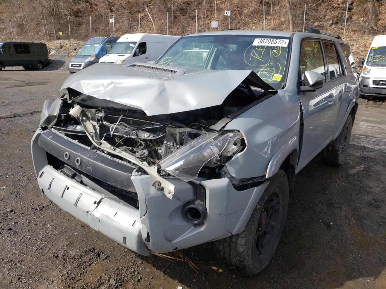 Photo 2 from auction – 2017 TOYOTA 4RUNNER SR with VIN JTEBU5JR6H5453802