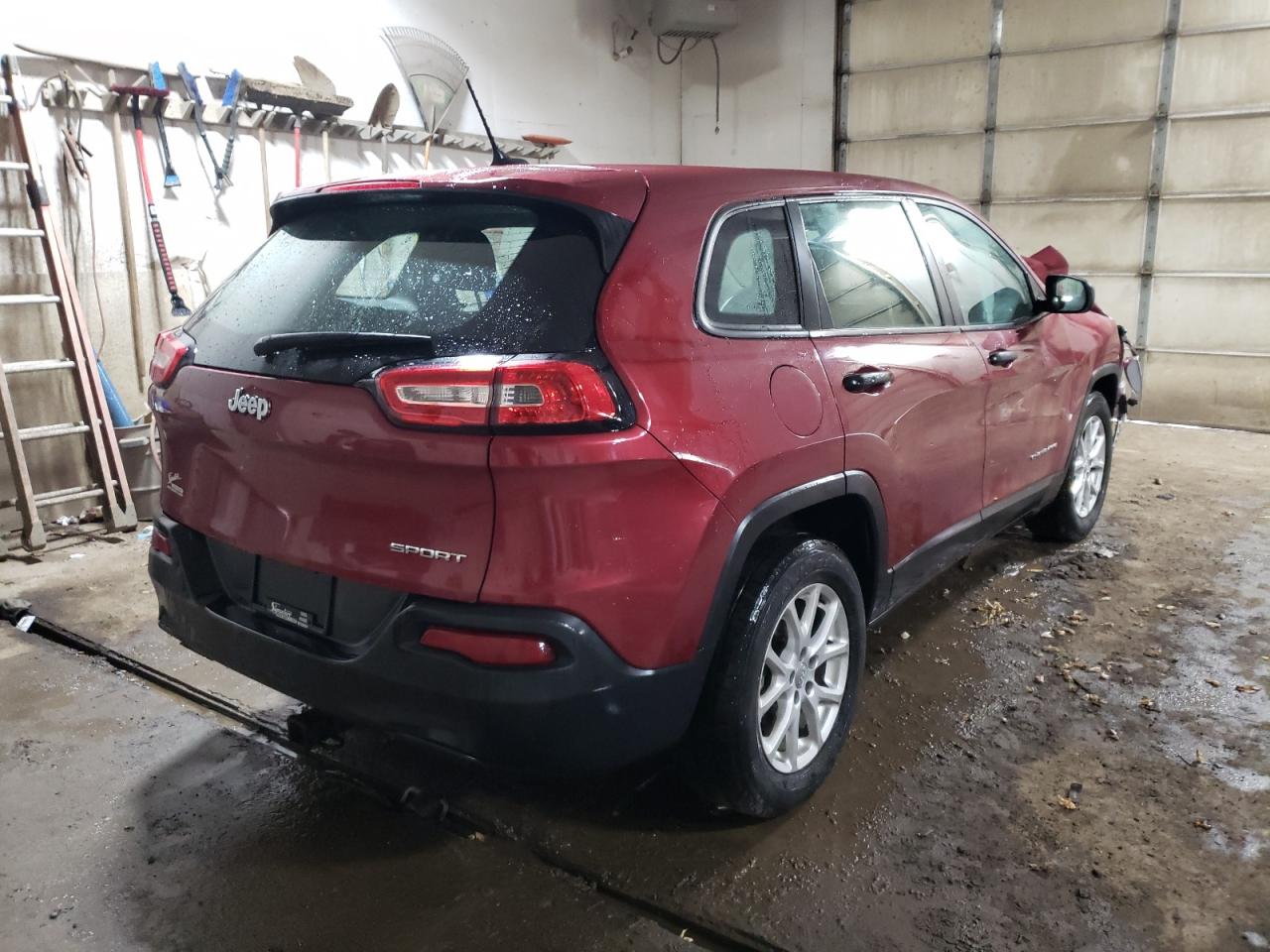 Photo 4 from auction – 2015 JEEP CHEROKEE S with VIN 1C4PJLAB8FW531756