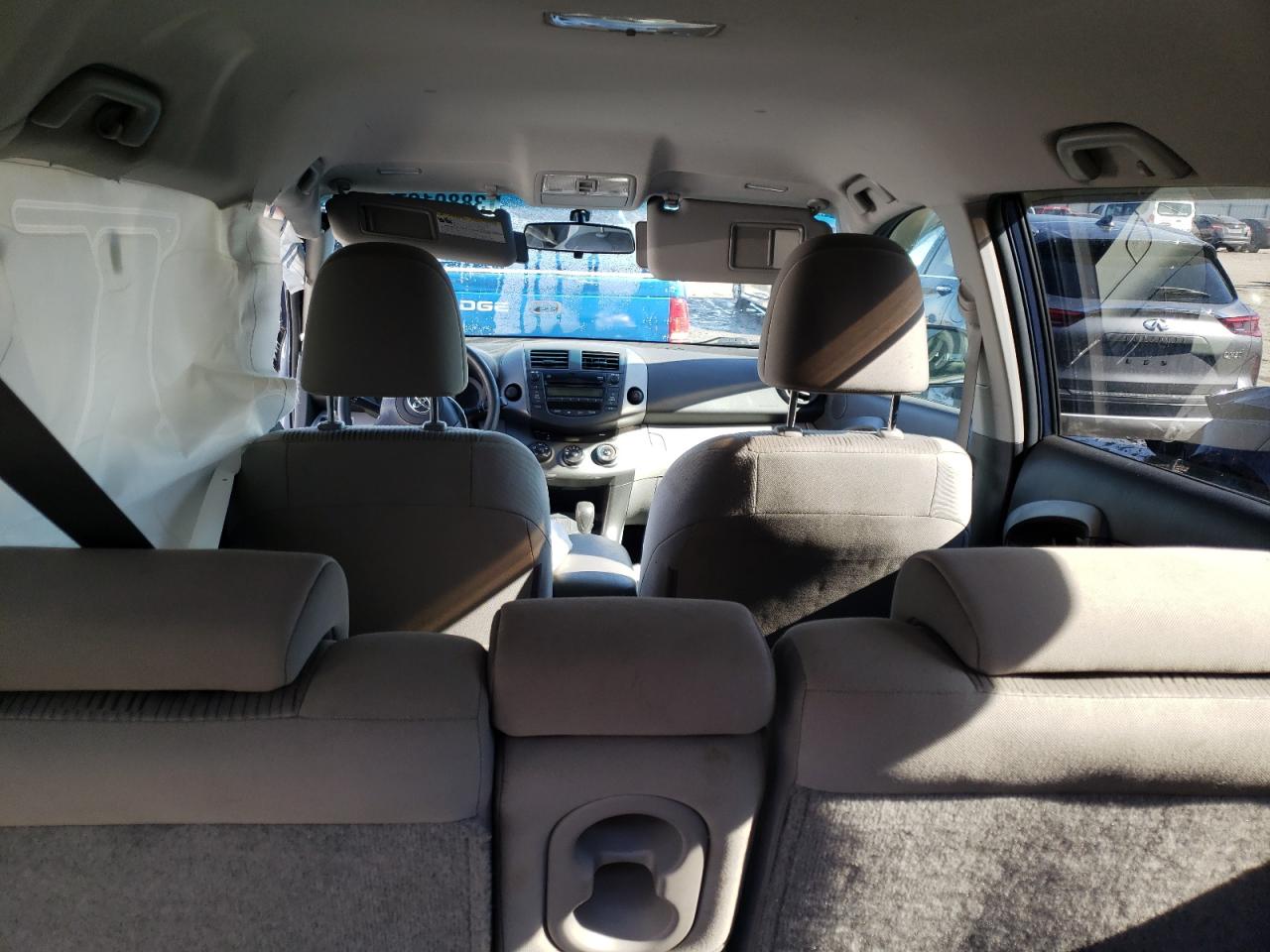 Photo 9 from auction – 2011 TOYOTA RAV4 with VIN 2T3ZF4DV5BW071907