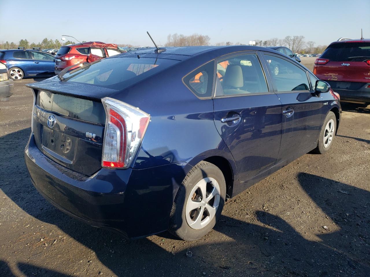 Photo 4 from auction – 2013 TOYOTA PRIUS with VIN JTDKN3DU9D0339483