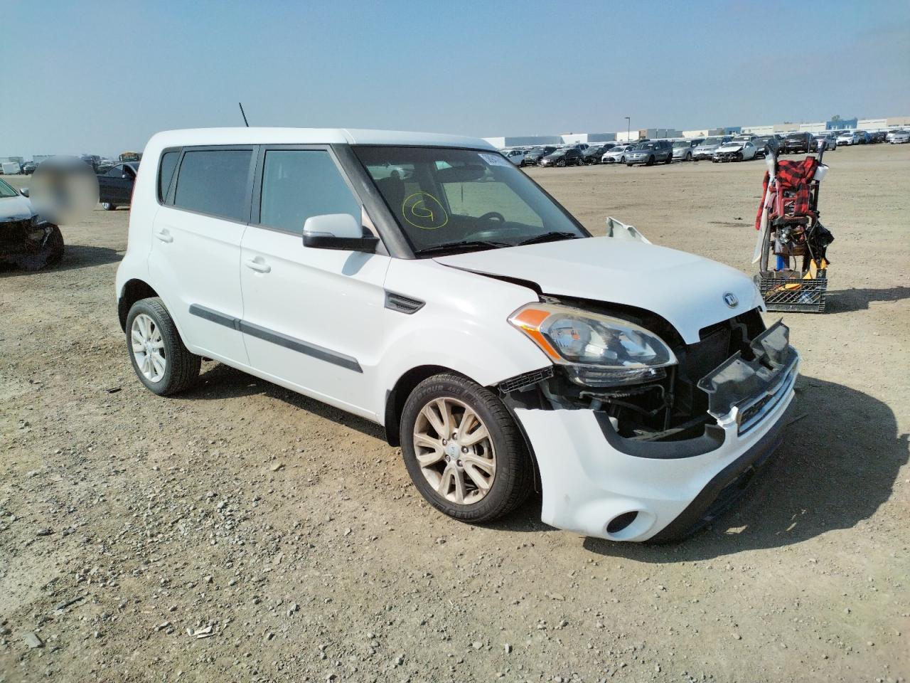 KIA SOUL + 2013 with VIN KNDJT2A64D7772637 - Photo from auction