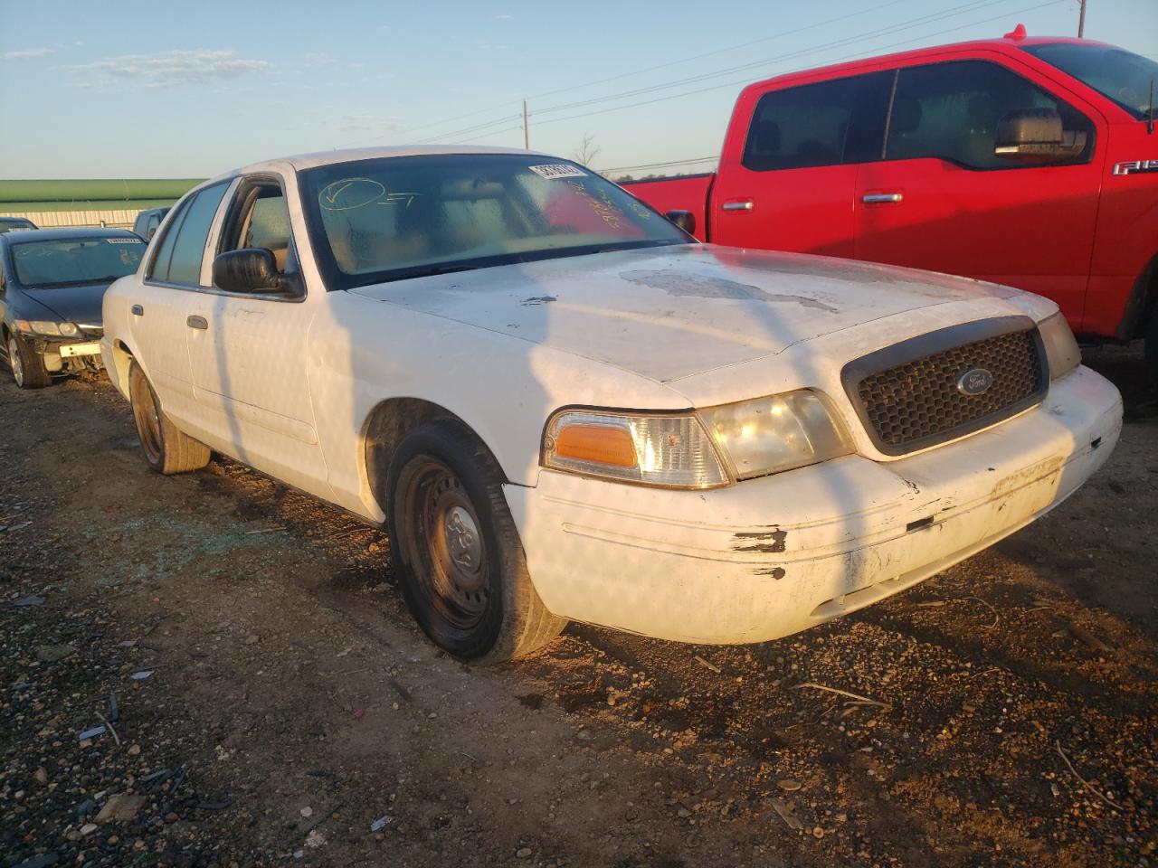 FORD CROWN VICT 2002 with VIN 2FAFP71W62X125516 - Photo from auction