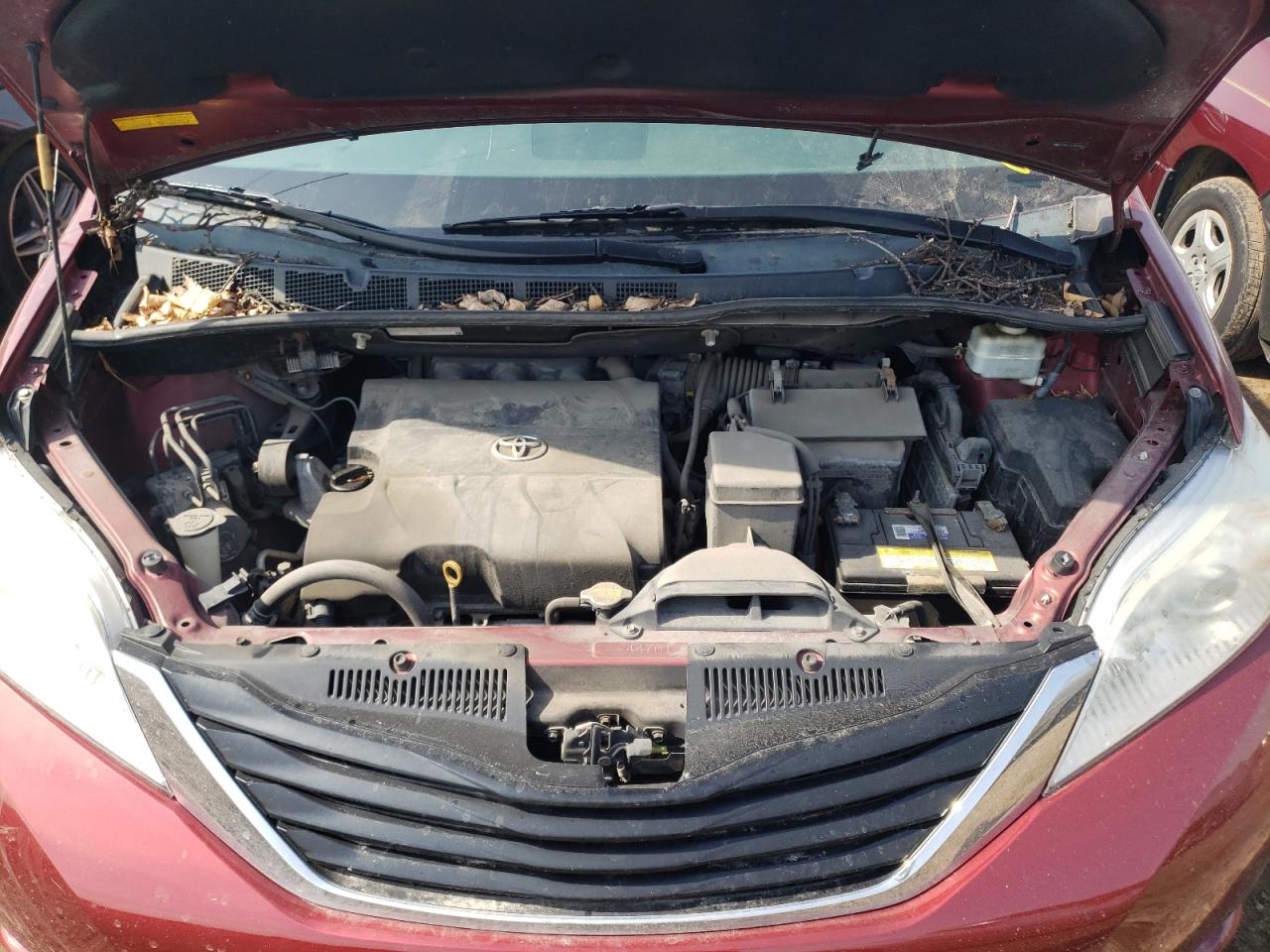 Photo 7 from auction – 2011 TOYOTA SIENNA LE with VIN 5TDKK3DC8BS080057