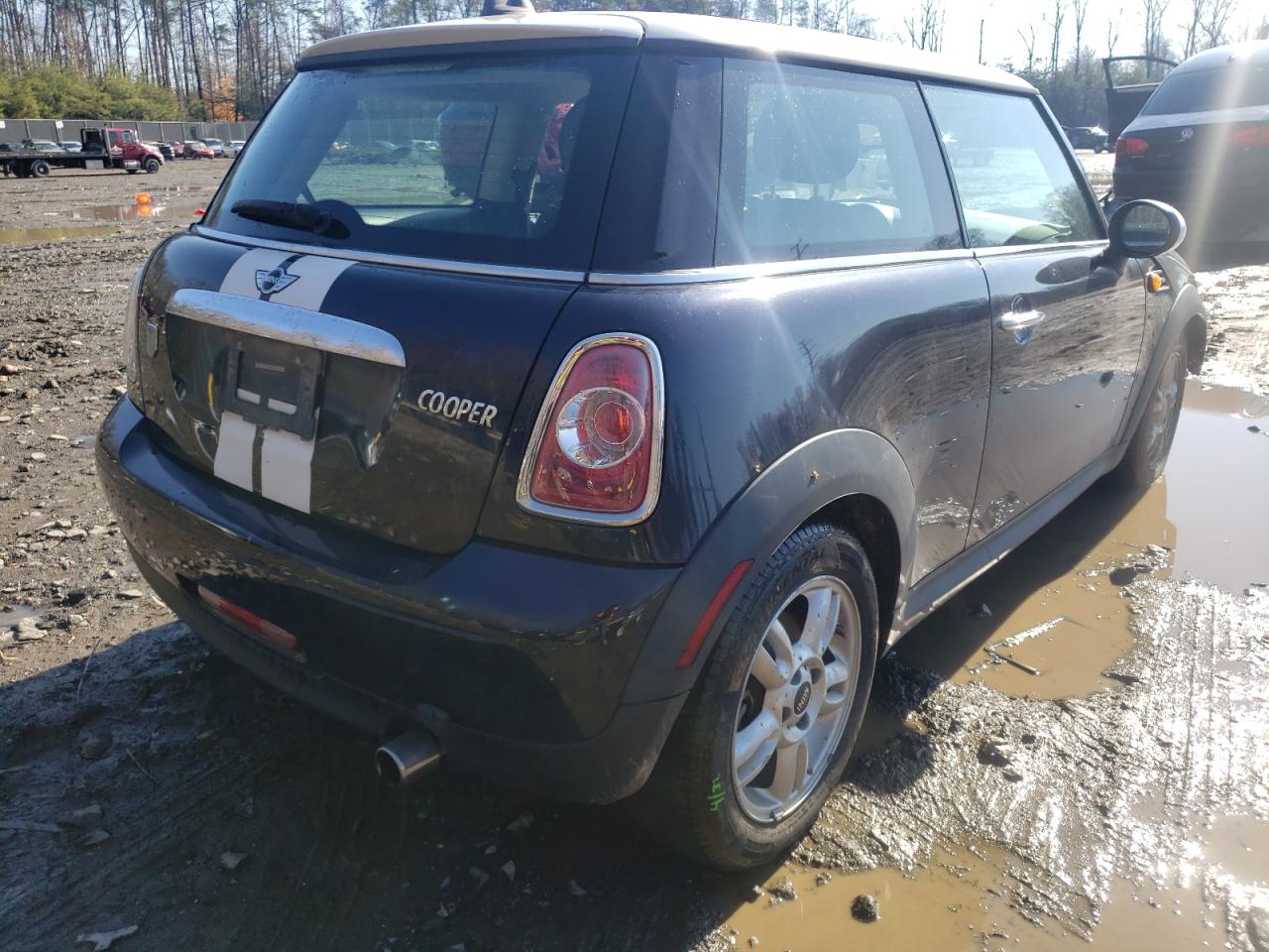 Photo 4 from auction – 2012 MINI COOPER with VIN WMWSU3C55CT540210