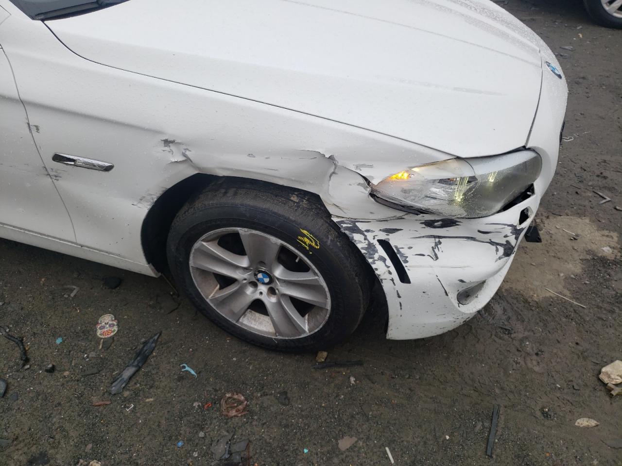 Photo 9 from auction – 2011 BMW 528 I with VIN WBAFR1C59BC743509