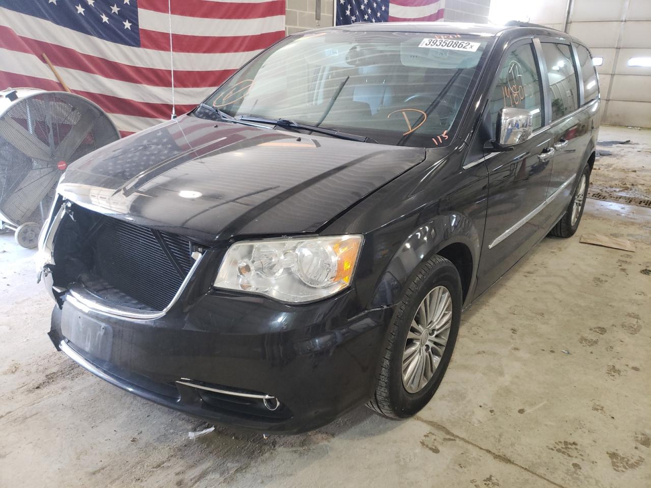 Photo 2 from auction – 2013 CHRYSLER TOWN & COU with VIN 2C4RC1CGXDR705283
