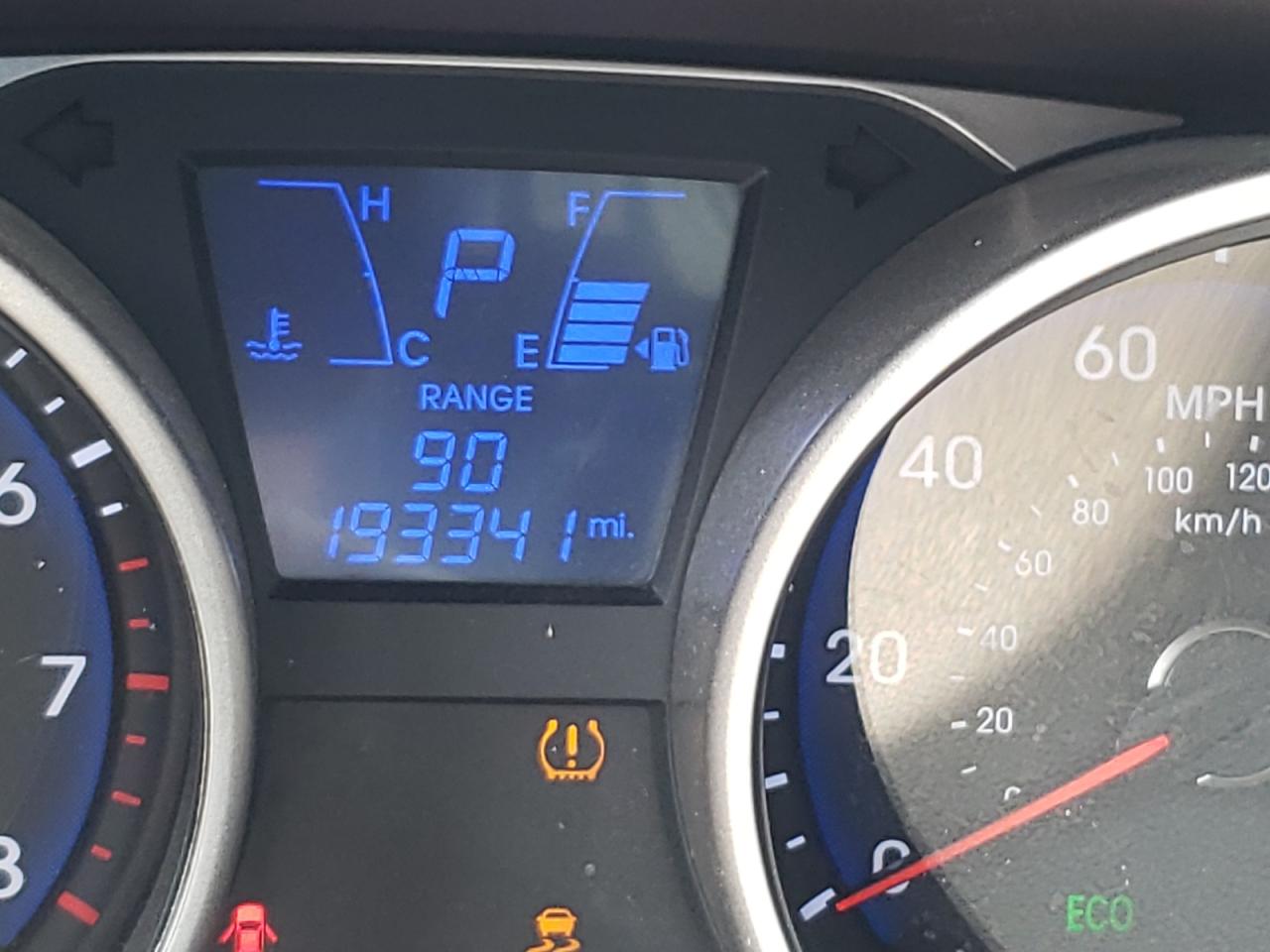 Photo 8 from auction – 2012 HYUNDAI TUCSON GLS with VIN KM8JU3AC4CU485433