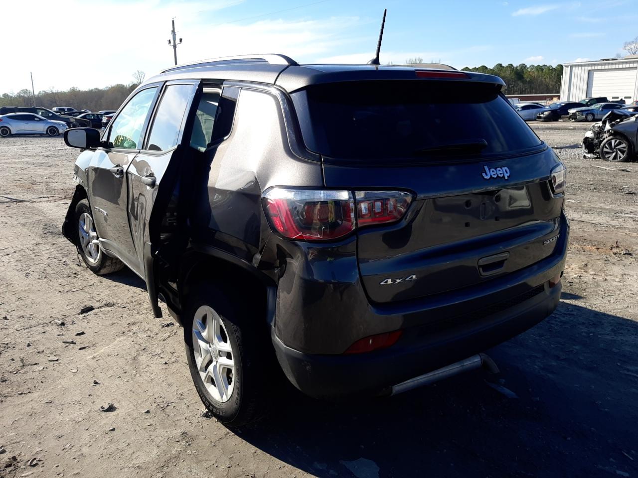 Photo 3 from auction – 2018 JEEP COMPASS SP with VIN 3C4NJDAB3JT173378
