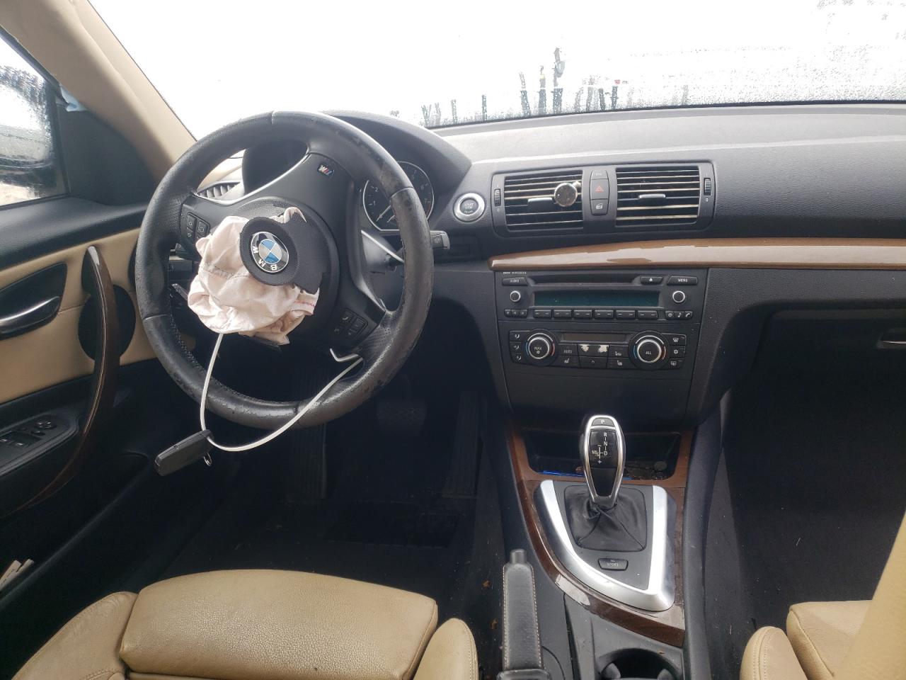 Photo 19 from auction – 2011 BMW 135 I with VIN WBAUC9C52BVM10080
