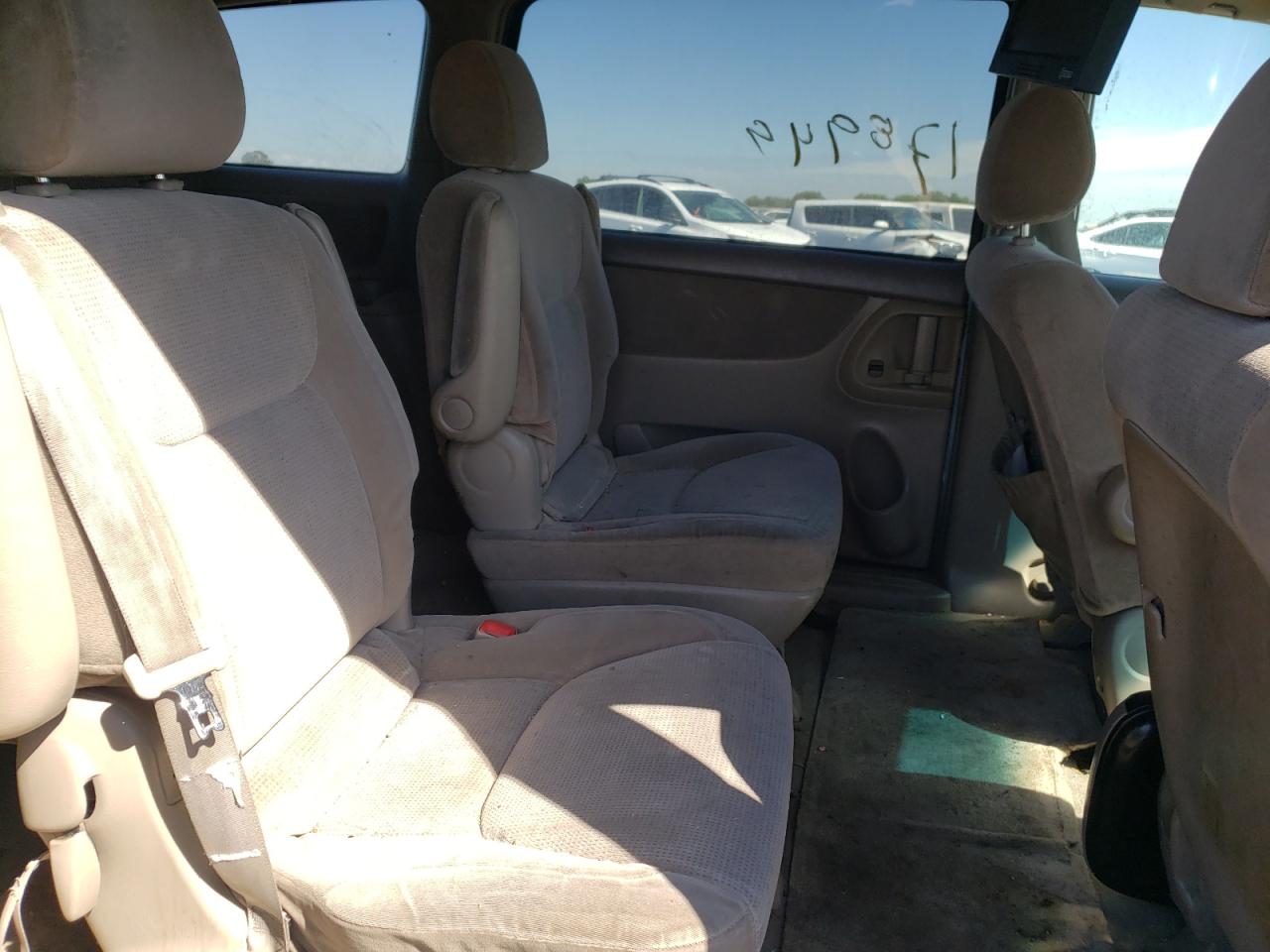 Photo 6 from auction – 2004 TOYOTA SIENNA CE with VIN 5TDZA23C64S024196