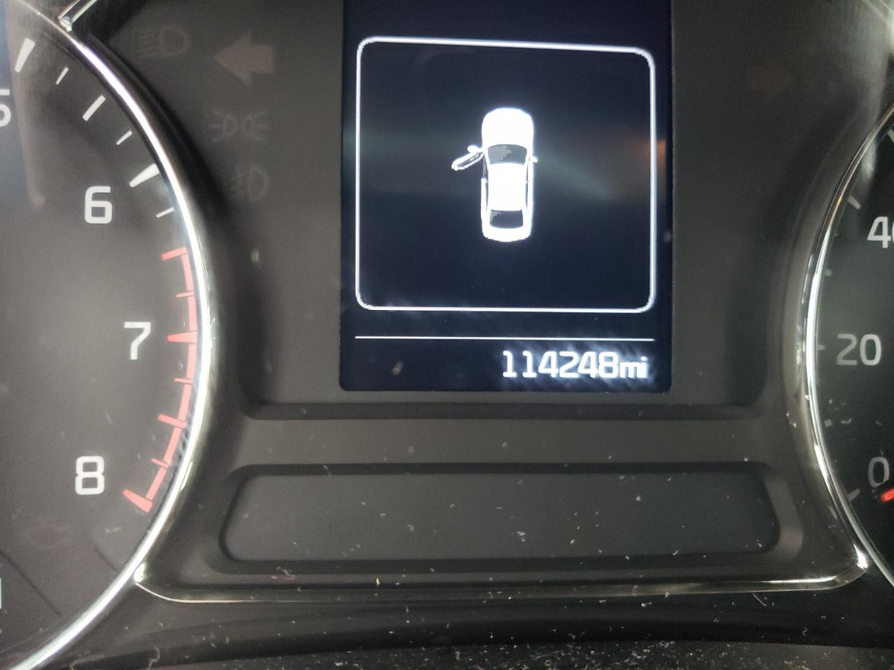 Photo 8 from auction – 2017 KIA FORTE LX with VIN 3KPFL4A72HE077427