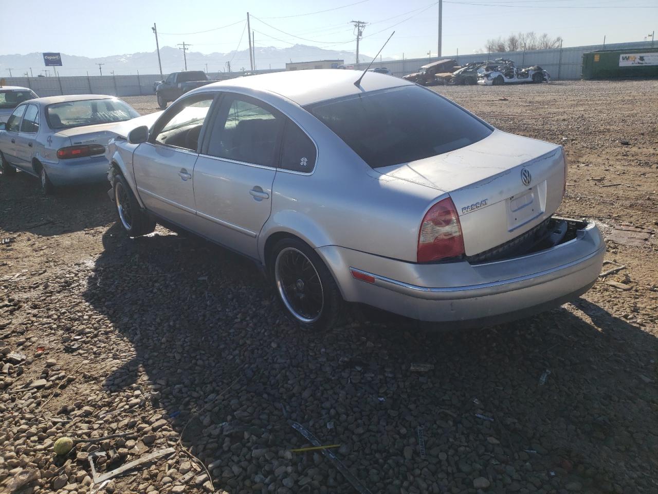 Photo 3 from auction – 2005 VOLKSWAGEN PASSAT GL with VIN WVWMD63B45P007392