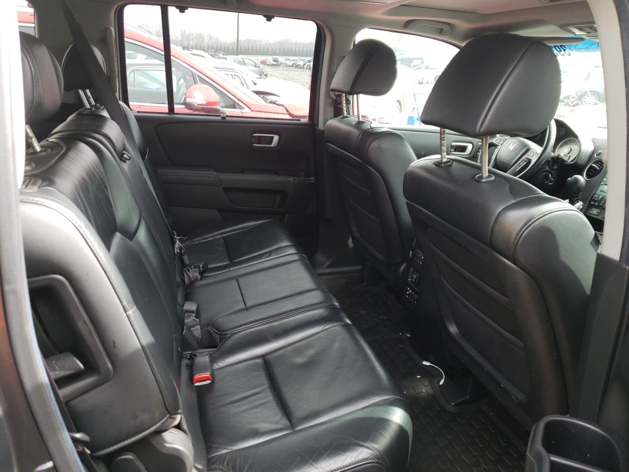 Фото 6 с аукциона – 2011 HONDA PILOT TOUR с VIN 5FNYF4H99BB092595