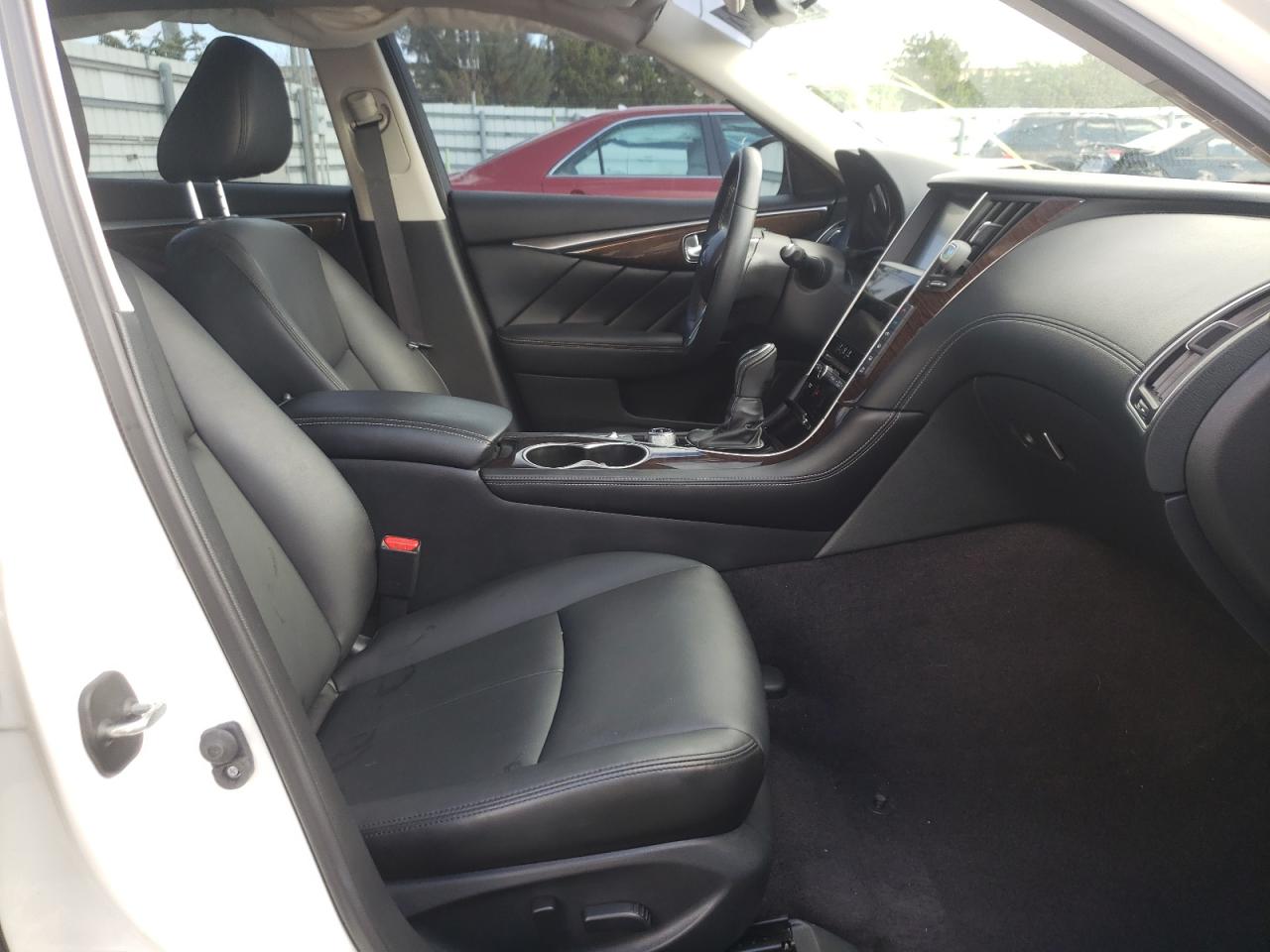 Photo 5 from auction – 2019 INFINITI Q50 LUXE with VIN JN1EV7AP5KM518924