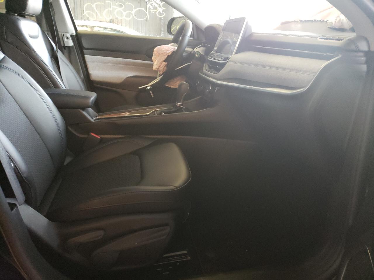 Photo 5 from auction – 2022 JEEP COMPASS LA with VIN 3C4NJDBB8NT132636