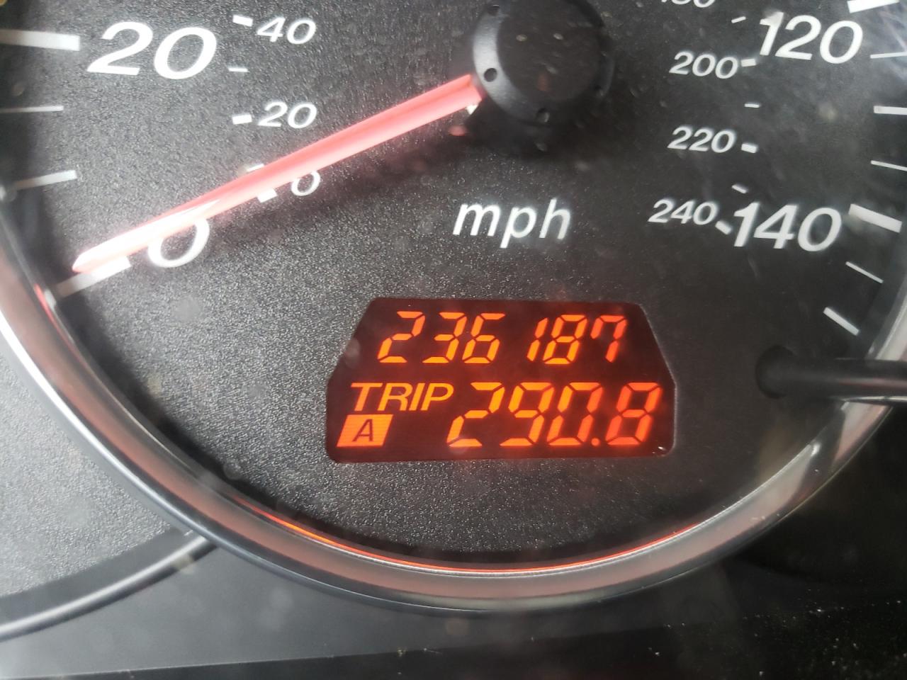 Photo 8 from auction – 2006 MAZDA 6 with VIN 1YVHP80C165M15955