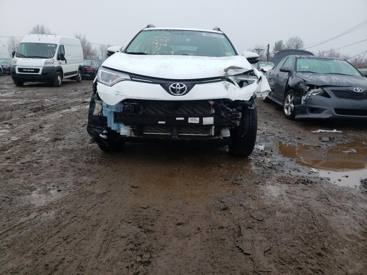 Photo 9 from auction – 2016 TOYOTA RAV4 XLE with VIN 2T3WFREV3GW275935