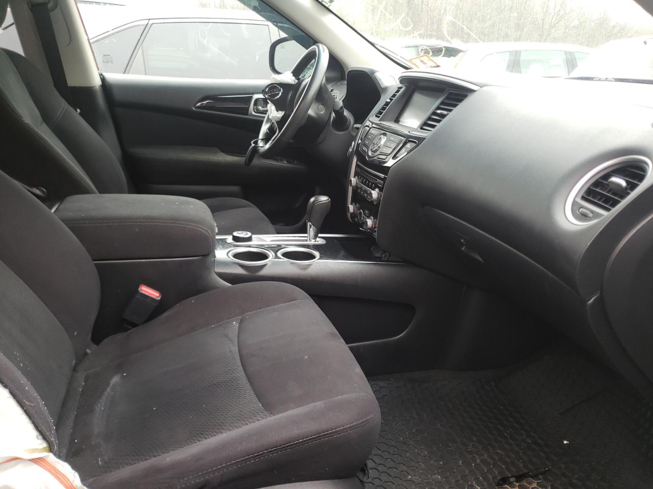 Photo 5 from auction – 2016 NISSAN PATHFINDER with VIN 5N1AR2MM4GC666124