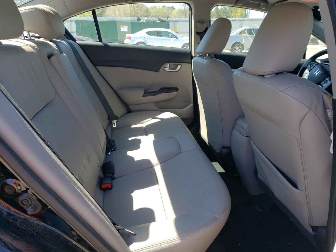 Photo 6 from auction – 2015 HONDA CIVIC EXL with VIN 19XFB2F9XFE013991
