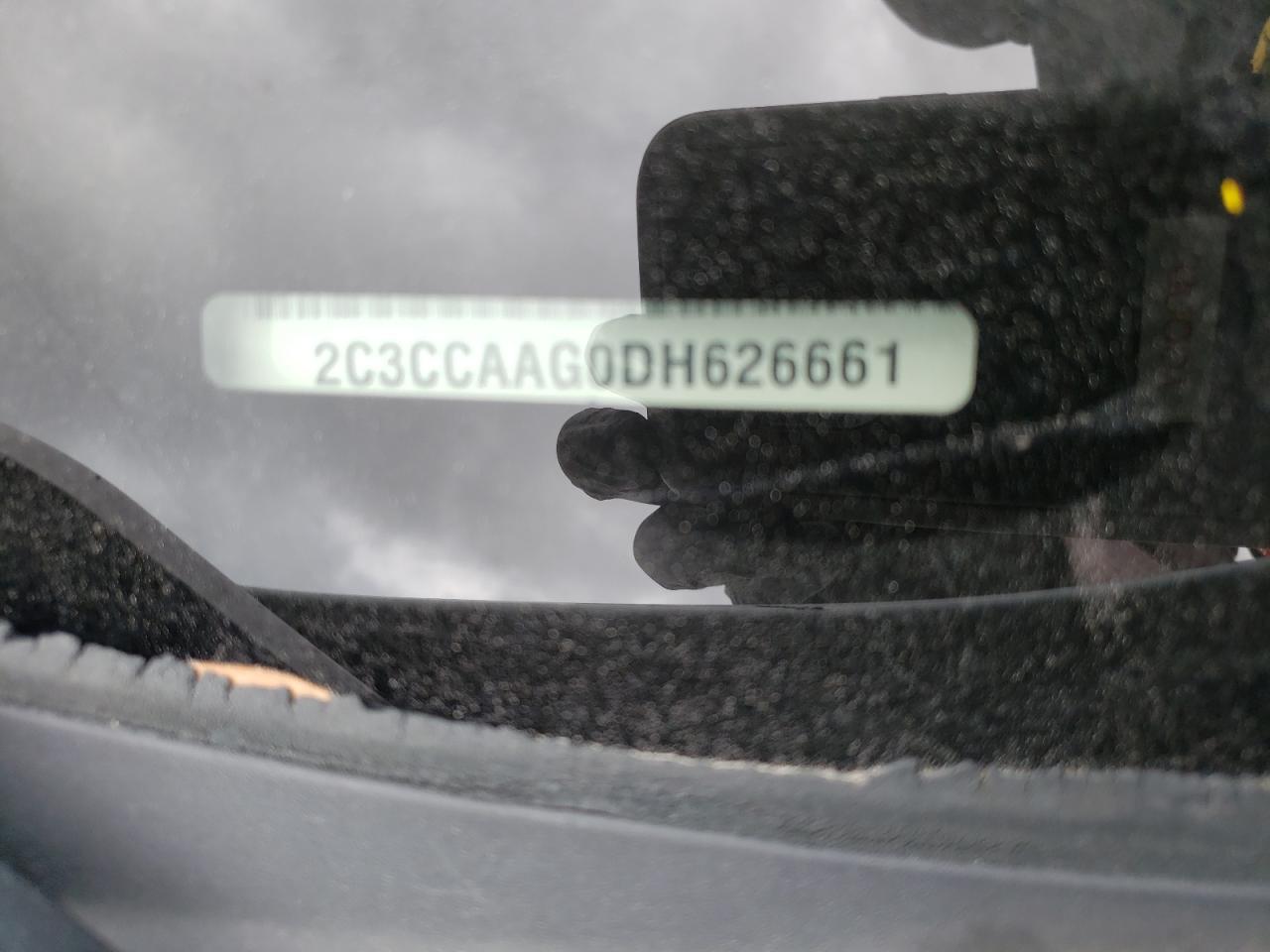 Photo 10 from auction – 2013 CHRYSLER 300 with VIN 2C3CCAAG0DH626661