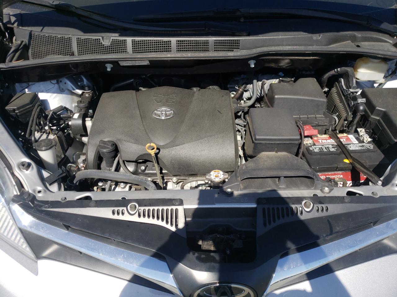Photo 7 from auction – 2018 TOYOTA SIENNA LE with VIN 5TDJZ3DC9JS203225