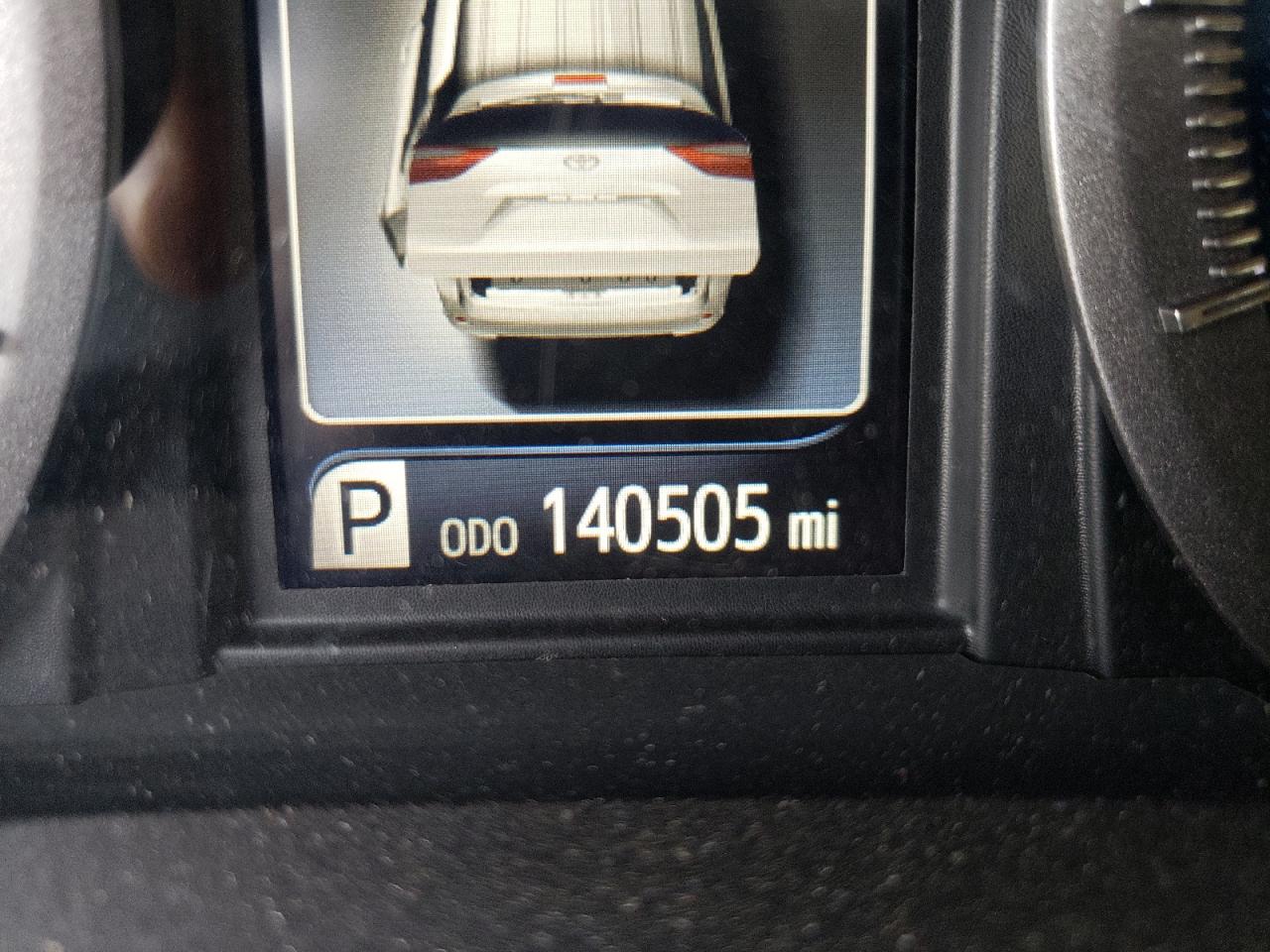 Photo 8 from auction – 2017 TOYOTA SIENNA XLE with VIN 5TDYZ3DC6HS774499