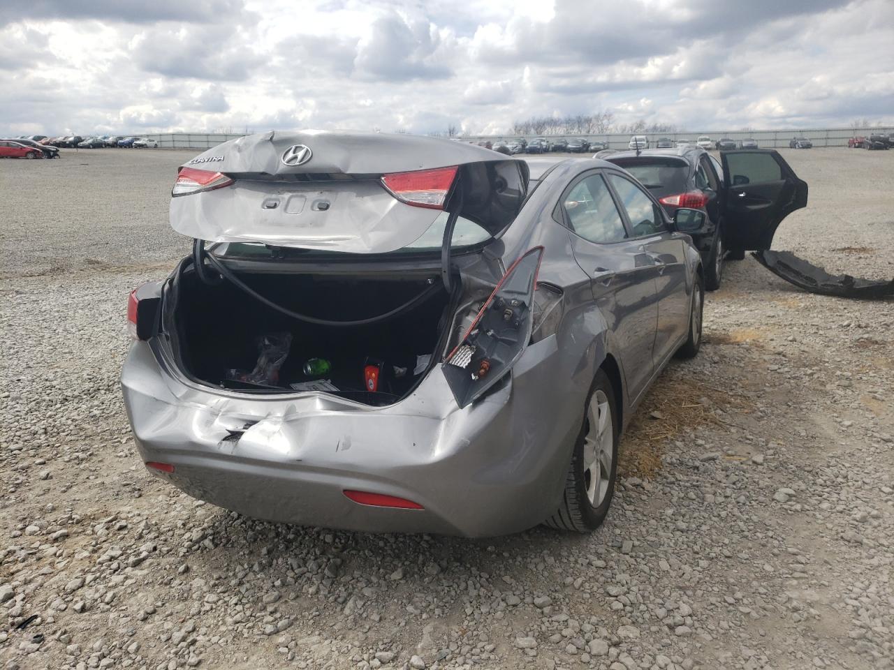 Photo 4 from auction – 2011 HYUNDAI ELANTRA GL with VIN KMHDH4AE8BU095636