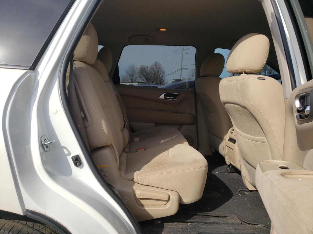 Photo 6 from auction – 2016 NISSAN PATHFINDER with VIN 5N1AR2MM6GC657568