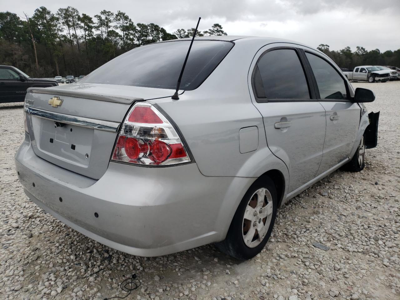 Photo 4 from auction – 2010 CHEVROLET AVEO LS with VIN KL1TD5DE1AB092155