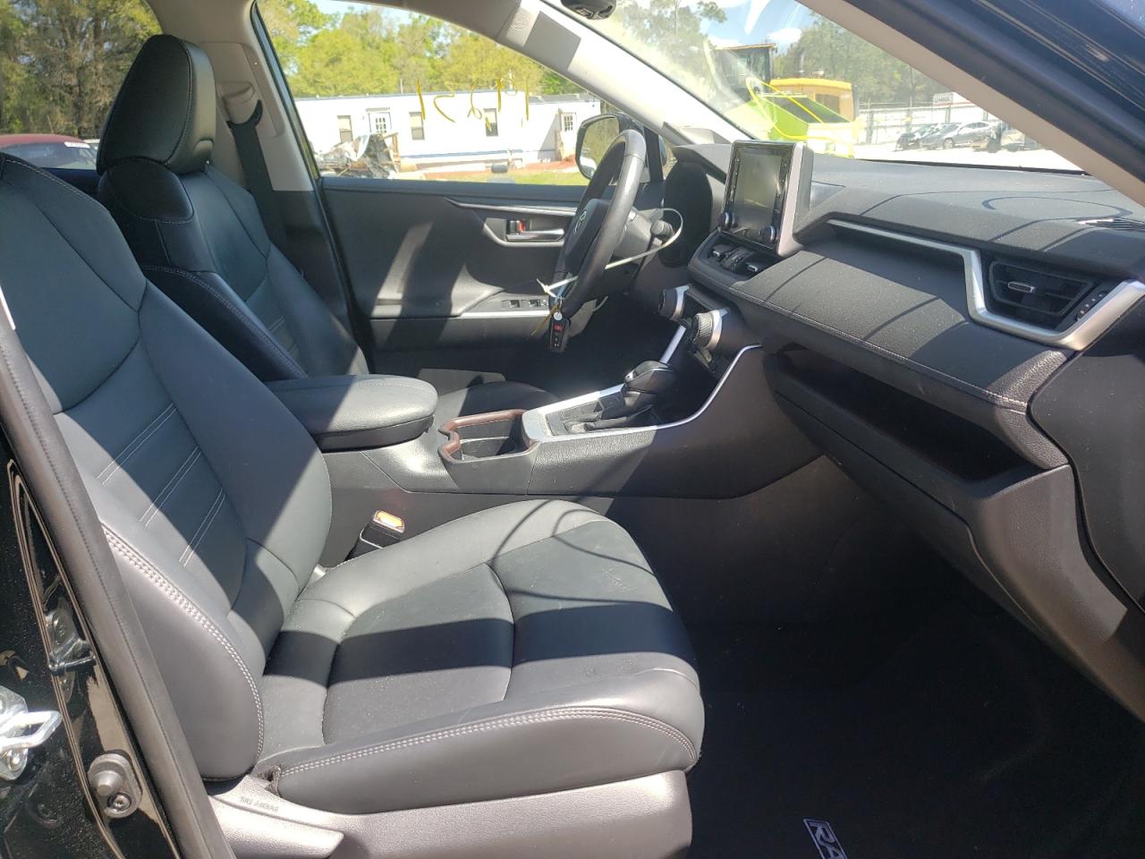 Photo 5 from auction – 2020 TOYOTA RAV4 LIMIT with VIN JTMY1RFV9LD046091