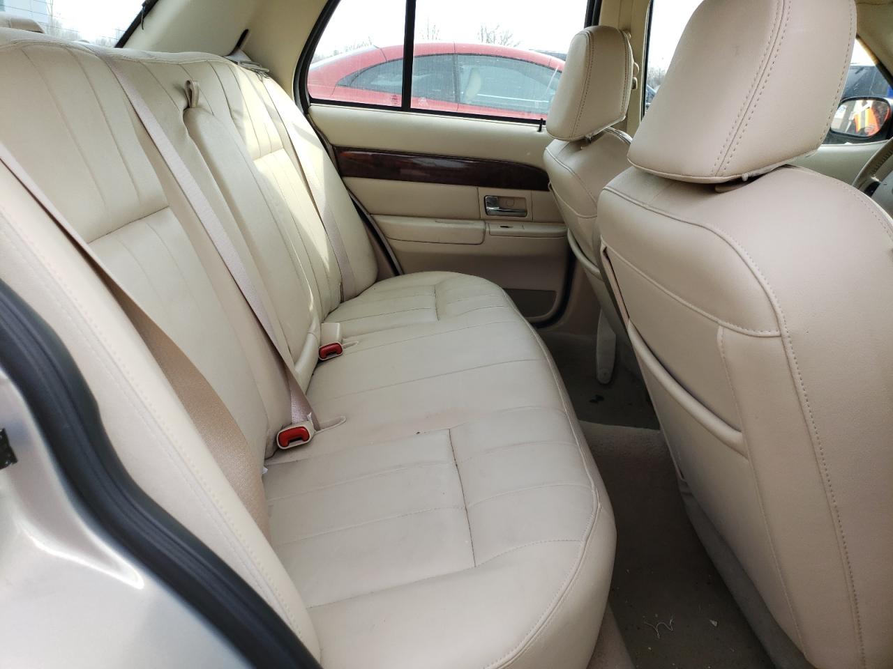 Photo 6 from auction – 2009 MERCURY GRAND MARQ with VIN 2MEHM75VX9X616581