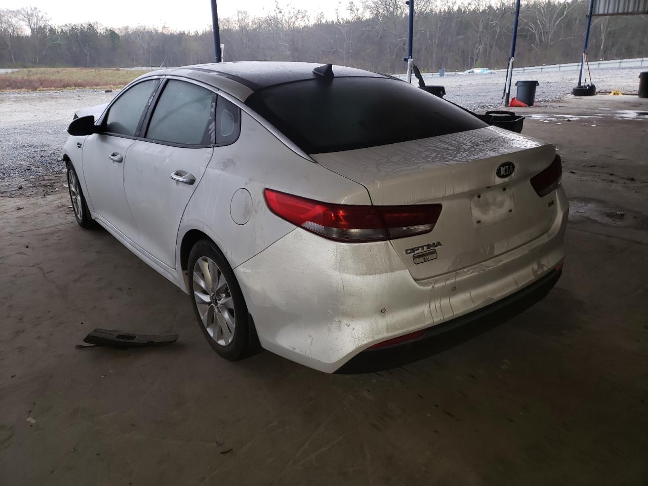 Photo 3 from auction – 2016 KIA OPTIMA EX with VIN 5XXGU4L32GG096531