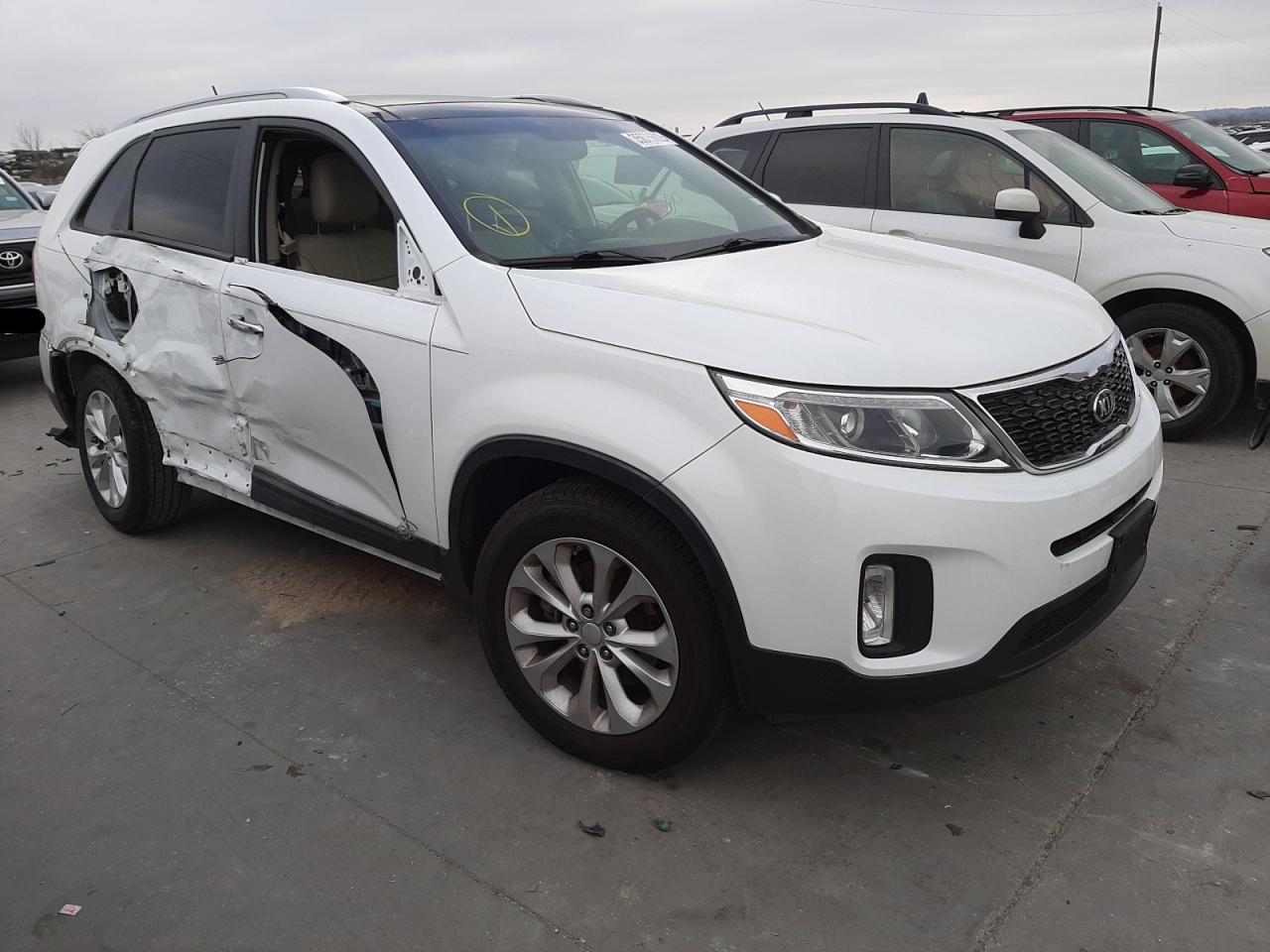 KIA SORENTO EX 2015 with VIN 5XYKU4A73FG642246 - Photo from auction