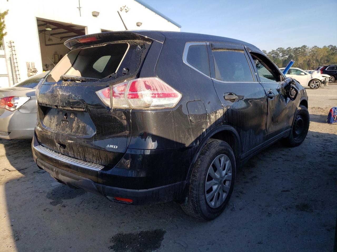 Photo 4 from auction – 2016 NISSAN ROGUE S with VIN KNMAT2MV9GP630940