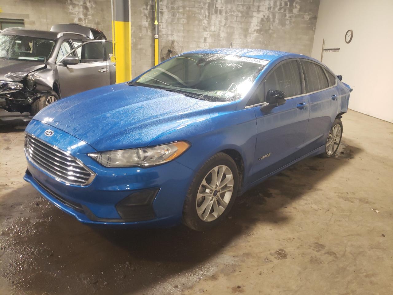 Photo 2 from auction – 2019 FORD FUSION SE with VIN 3FA6P0LU5KR126318