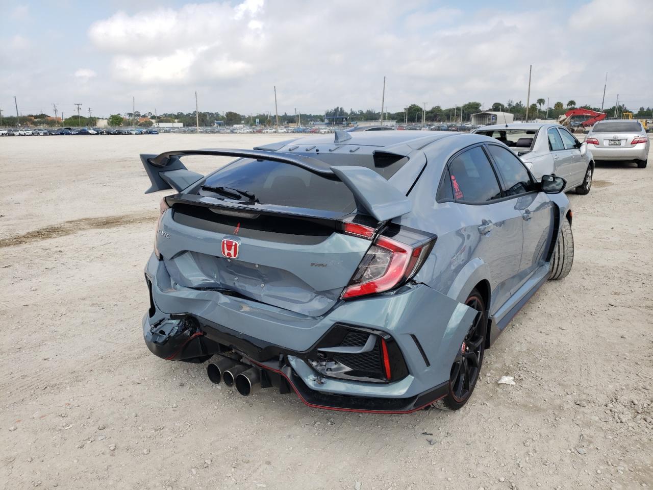 Photo 4 from auction – 2020 HONDA CIVIC TYPE with VIN SHHFK8G70LU200175
