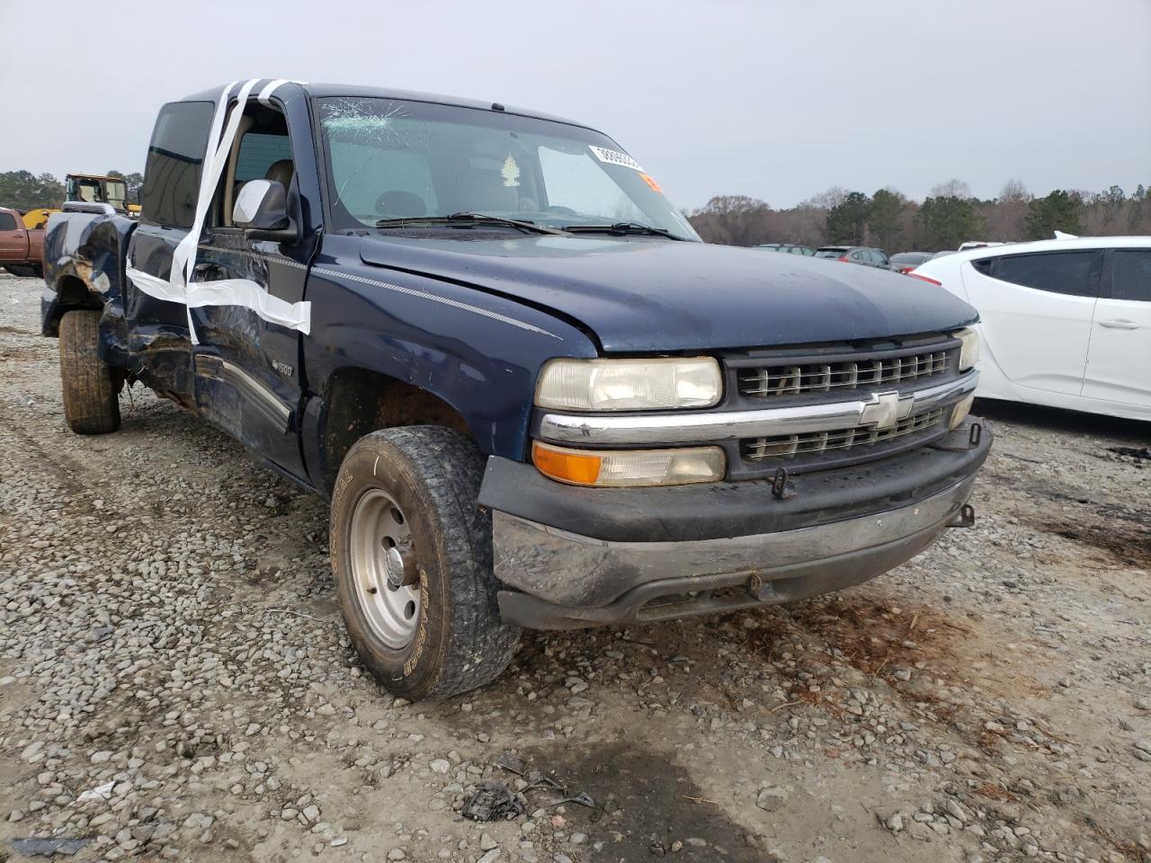 CHEVROLET SILVERADO 2000 with VIN 1GCEK19T8YE377547 - Photo from auction