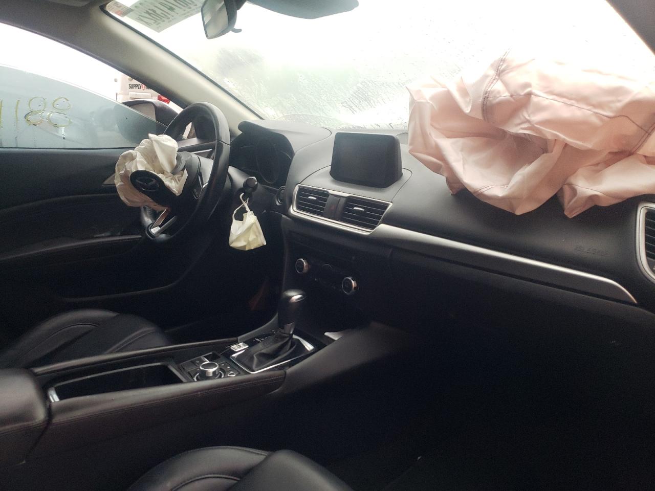 Photo 9 from auction – 2017 MAZDA 3 TOURING with VIN 3MZBN1V77HM123953