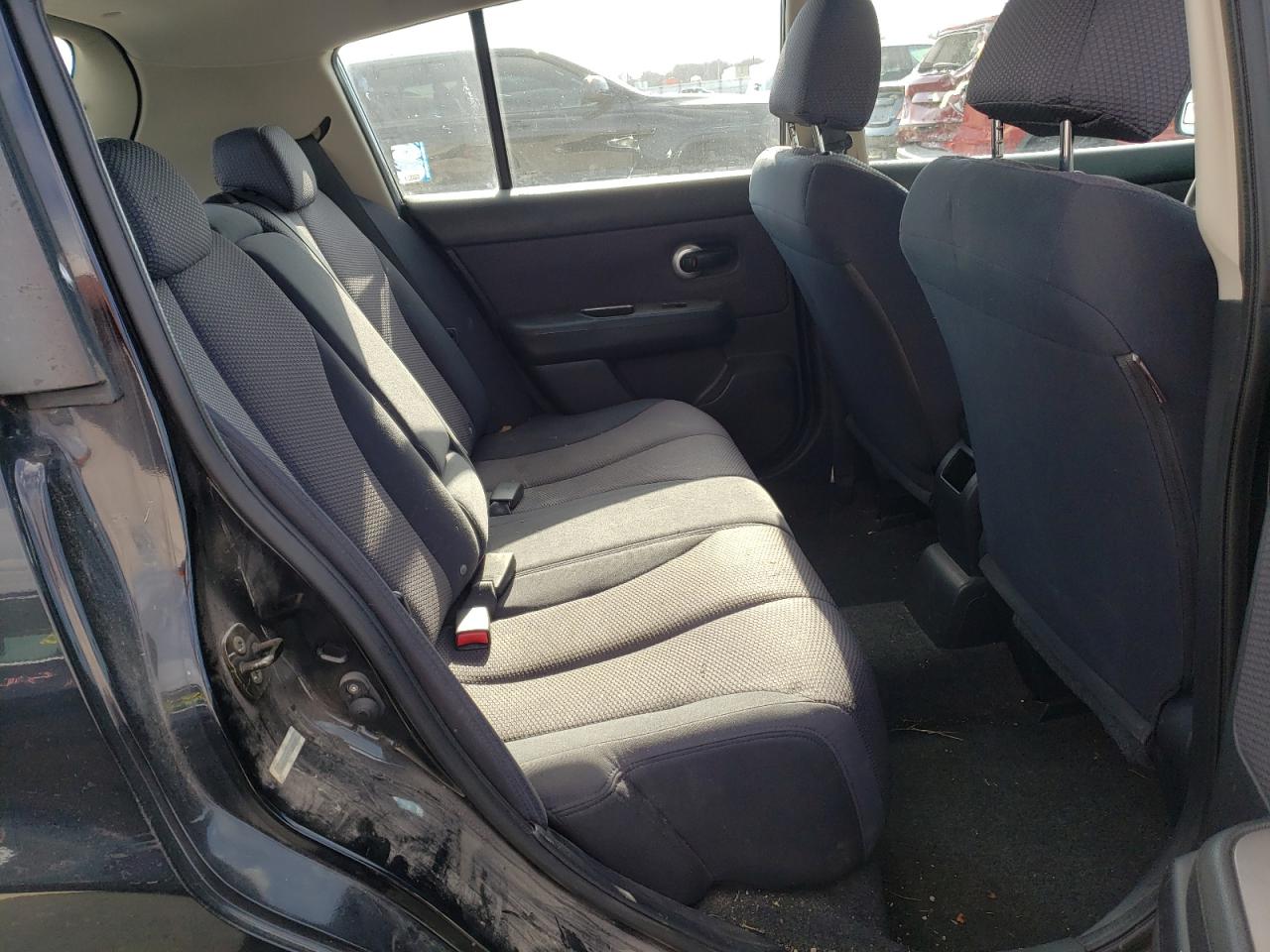 Photo 6 from auction – 2007 NISSAN VERSA S with VIN 3N1BC13E87L395882