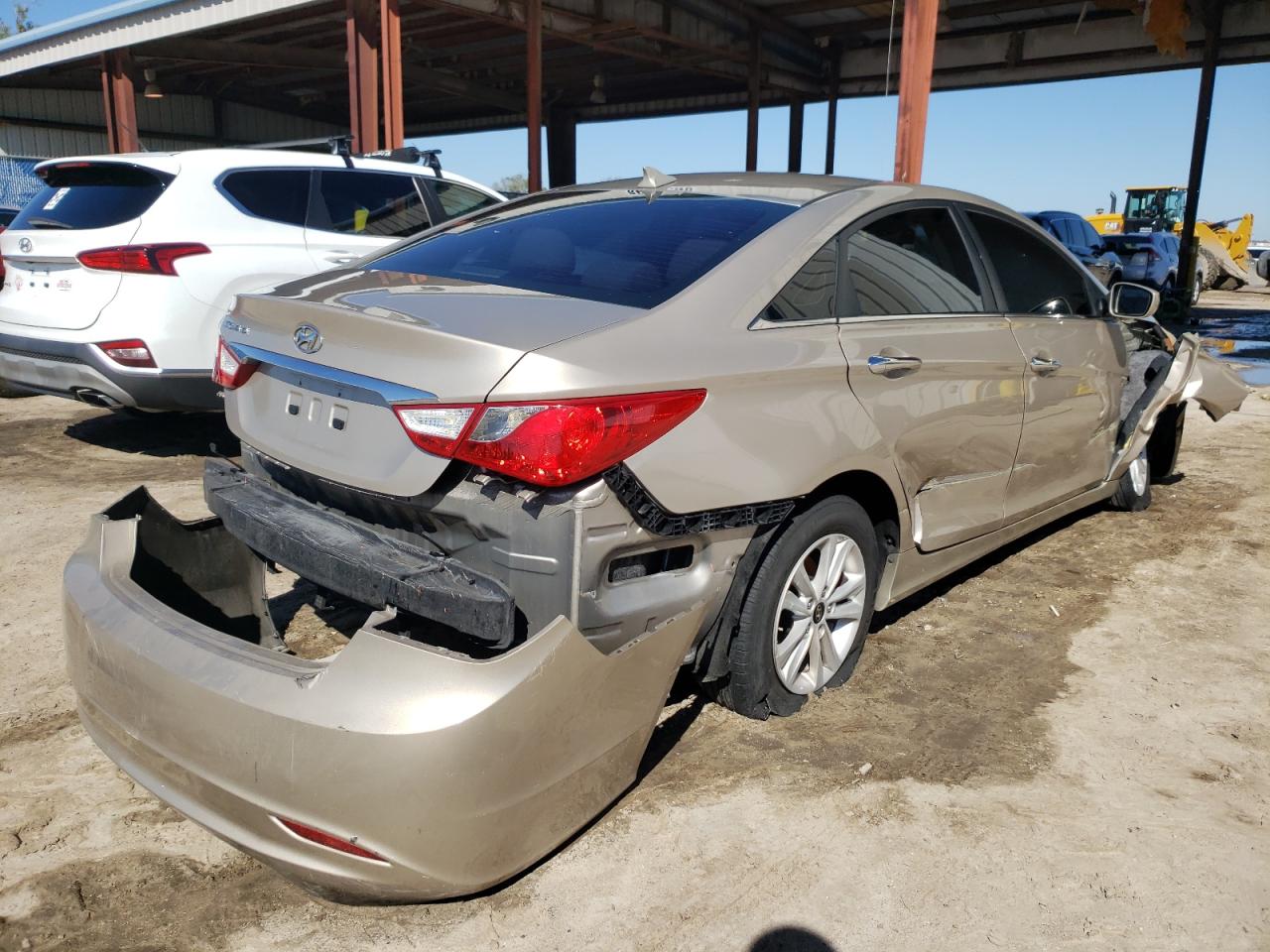 Photo 4 from auction – 2012 HYUNDAI SONATA GLS with VIN 5NPEB4AC5CH321412