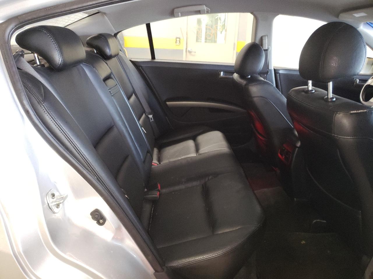 Photo 6 from auction – 2004 NISSAN MAXIMA SE with VIN 1N4BA41E04C821276