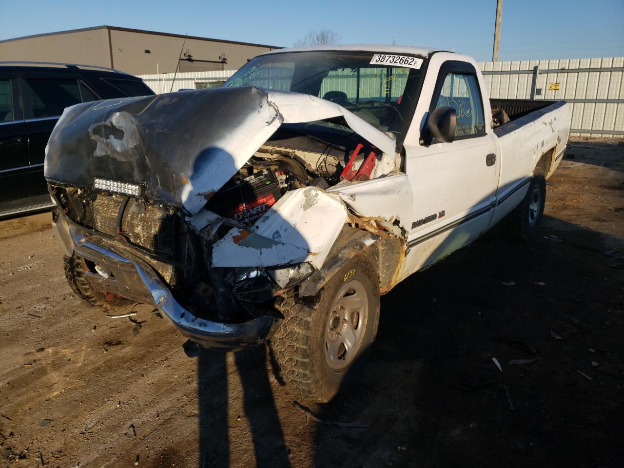Photo 2 from auction – 1994 DODGE RAM 1500 with VIN 1B7HF16Z1RS552458